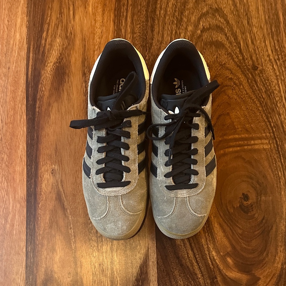 Adidas Men's Black and Olive Green Sneakers